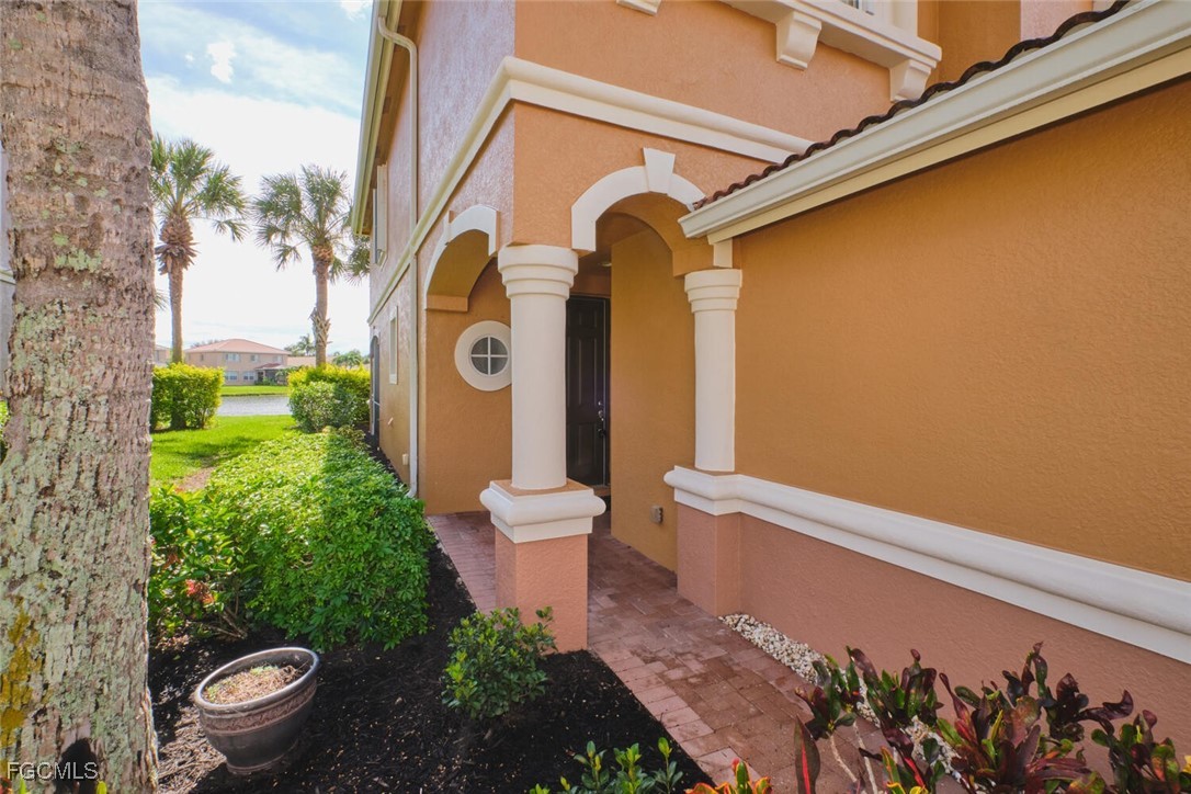 3 Bed Waterfront Home for Sale in Bella Vida, photo 2