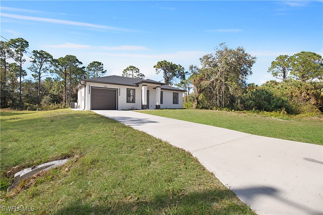 3 Bed SingleFamilyResidence for Sale in Lehigh Acres, photo 2