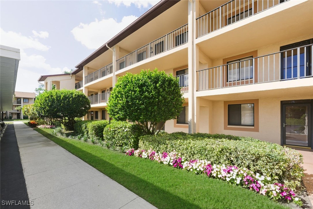 2 Bed Condominium for Sale in Country Haven, FL, $259,900 — photo 2