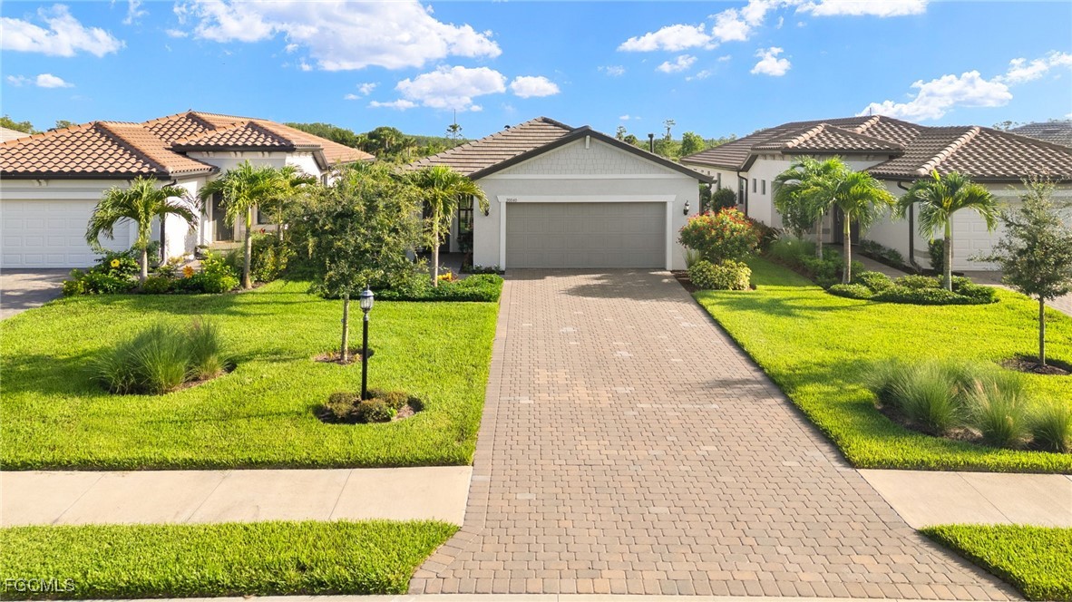3 Bed SingleFamilyResidence for Sale in Estero, photo 2