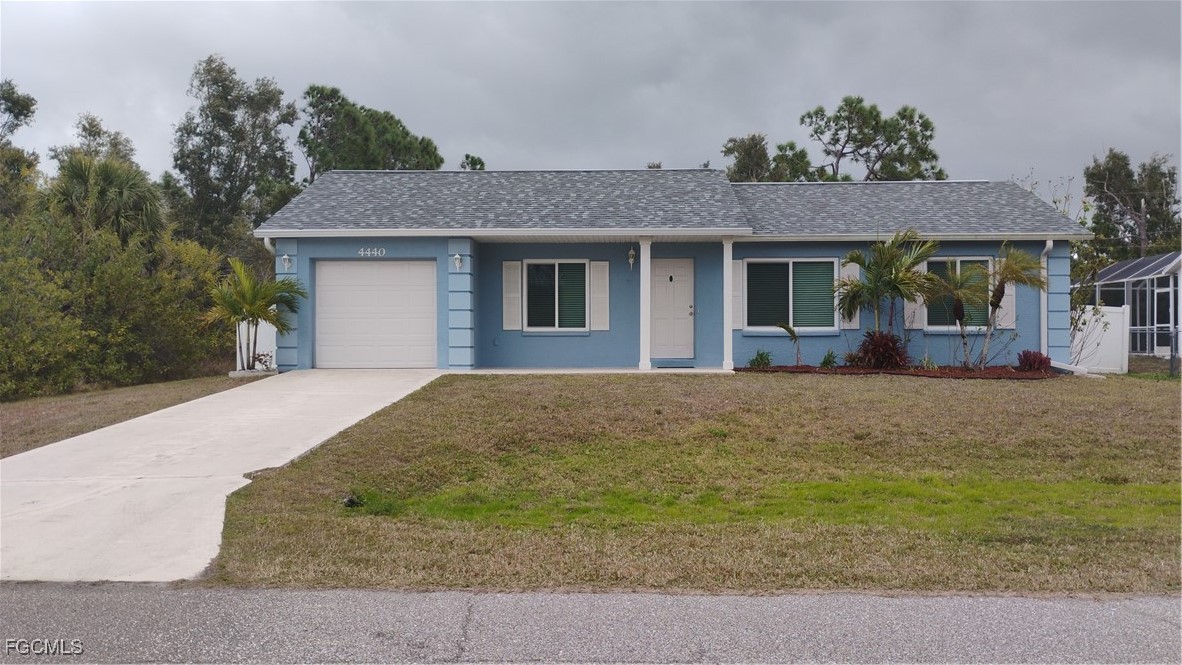 2 Bed SingleFamilyResidence for Sale in Port Charlotte, photo 2
