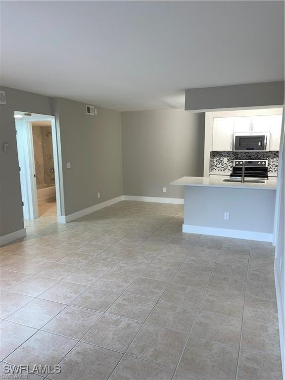 1 Bed Condominium for Sale in Granada Lakes, FL — photo 2