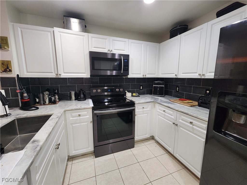 2 Bed Condominium for Sale in Cape Coral, FL, $178,975 — photo 2