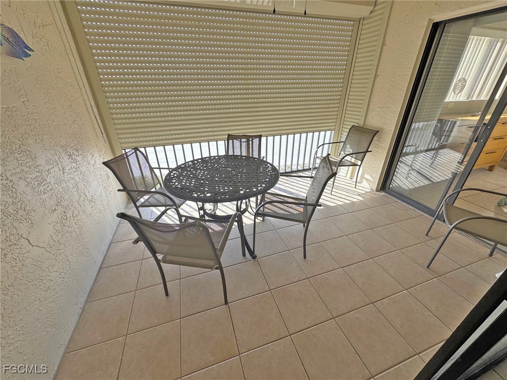 2 Bed Pool Home for Sale in Carlos Pointe, FL, $469,900 — photo 2