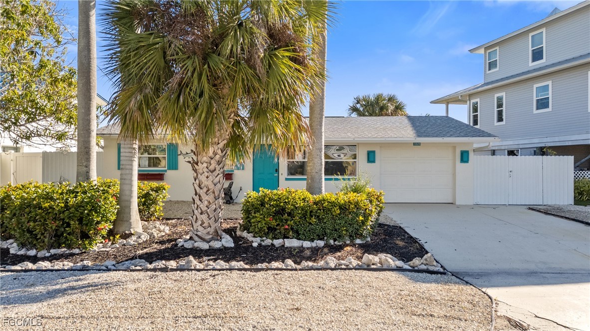 2 Bed Waterfront Home for Sale in Matlacha, FL, $399,999 — photo 2
