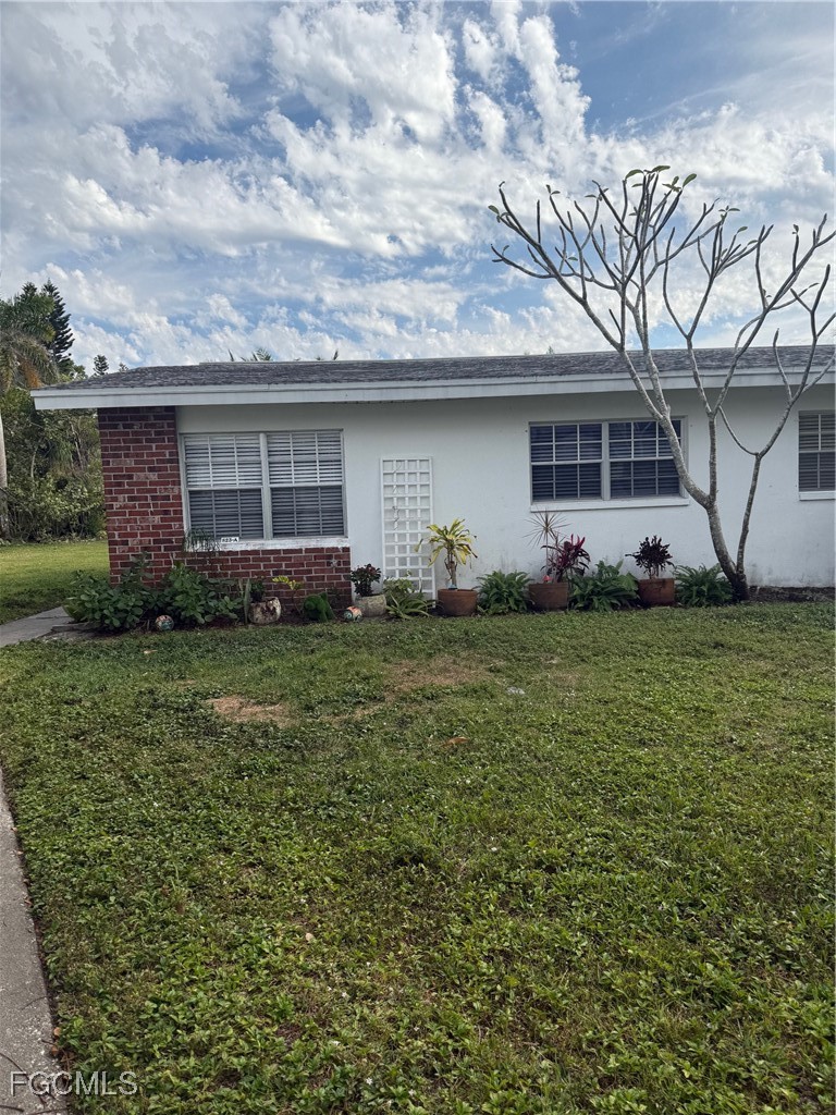 2 Bed Condominium for Sale in Fort Myers, photo 2