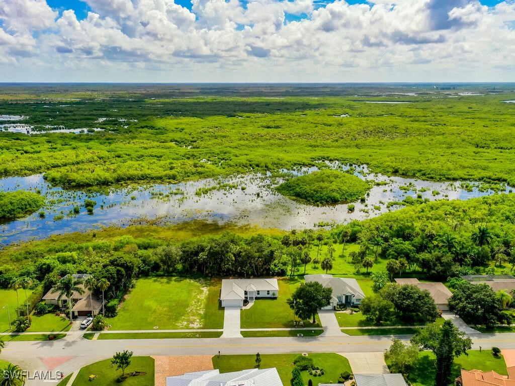 3 Bed SingleFamilyResidence for Sale in Naples, FL, $529,000 — photo 2