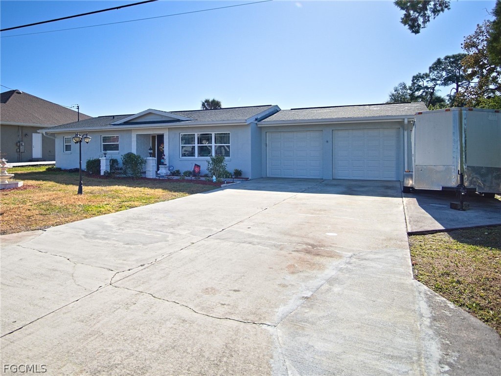 3 Bed Waterfront Home for Sale in Riverbend, FL, $349,900 — photo 2