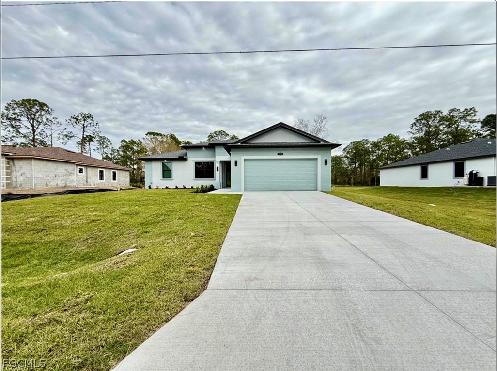 4 Bed SingleFamilyResidence for Sale in Lehigh Acres, photo 2