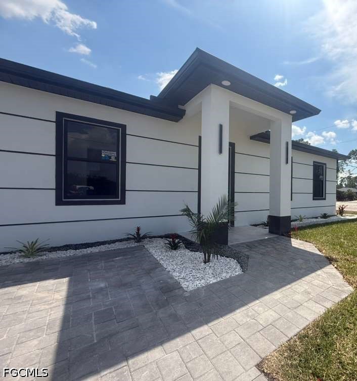4 Bed SingleFamilyResidence for Sale in Lehigh Acres, photo 2