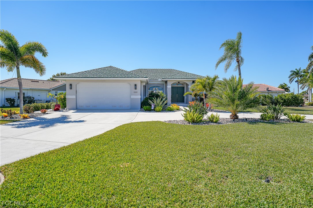 3 Bed Pool Home for Sale in Punta Gorda Isles, photo 2