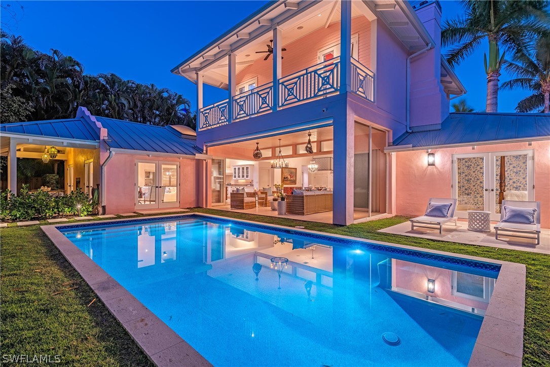 3 Bed Pool Home for Sale in Park Shore, photo 2