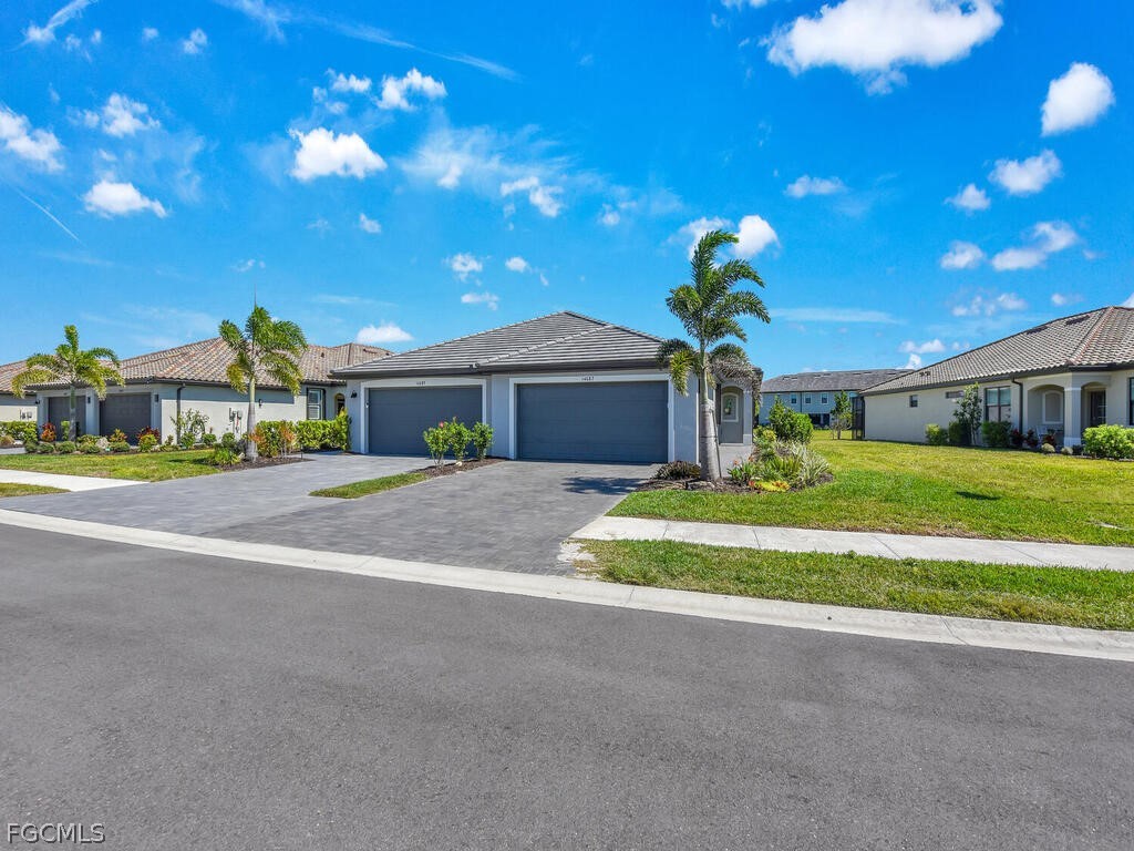 2 Bed Waterfront Home for Sale in Timber Creek, photo 2