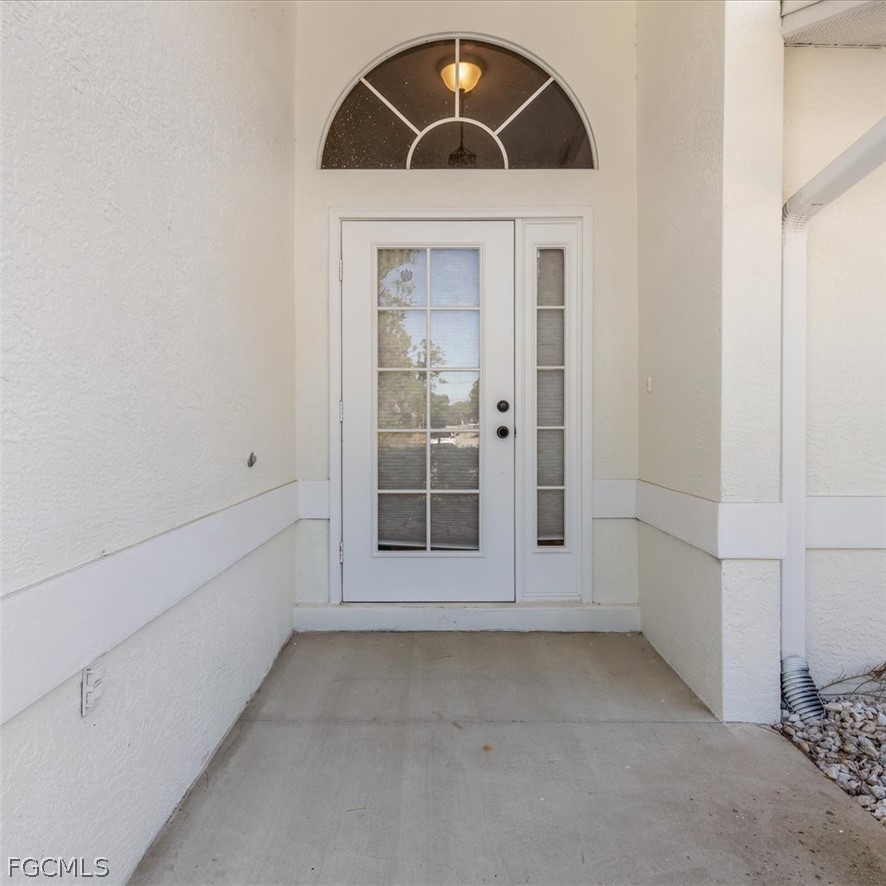 3 Bed SingleFamilyResidence for Sale in Port Charlotte, FL — photo 2