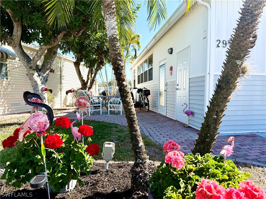 1 Bed ManufacturedHome for Sale in Naples, FL, $125,000 — photo 2