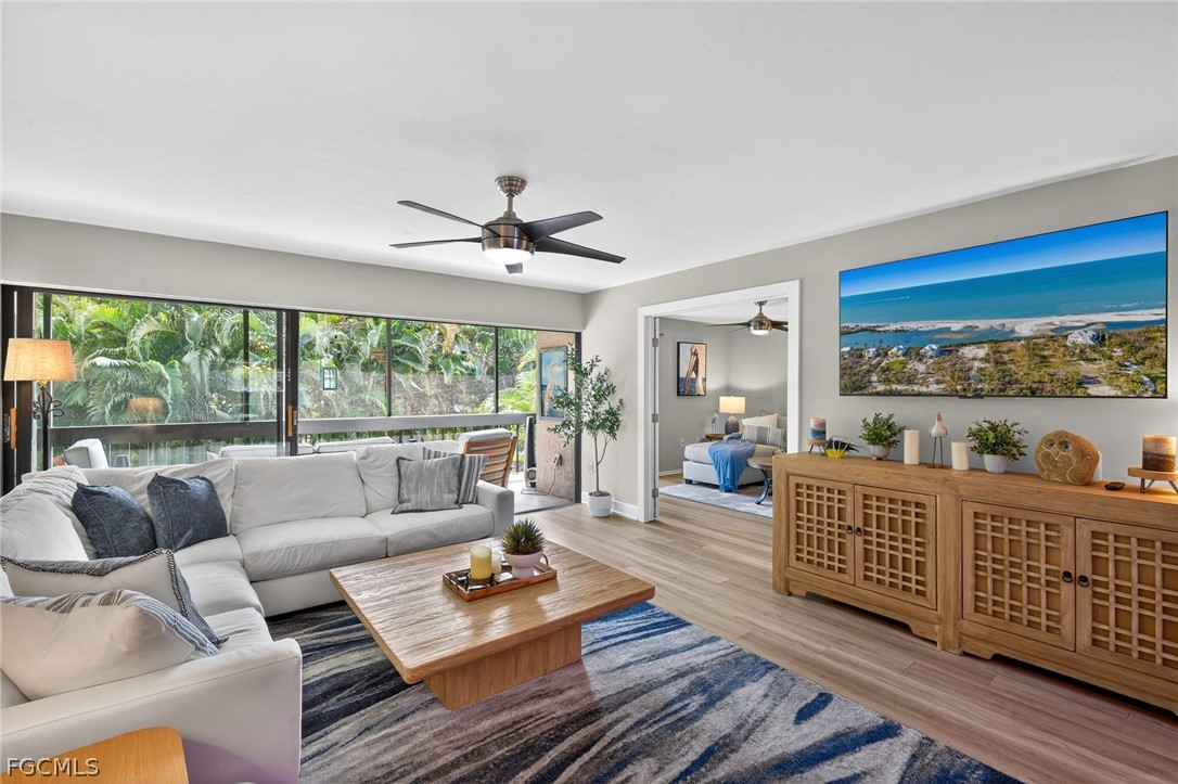 3 Bed Condominium for Sale in Fort Myers, photo 2