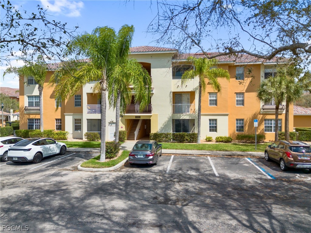 2 Bed Condominium for Sale in Cape Coral, FL, $199,900 — photo 2