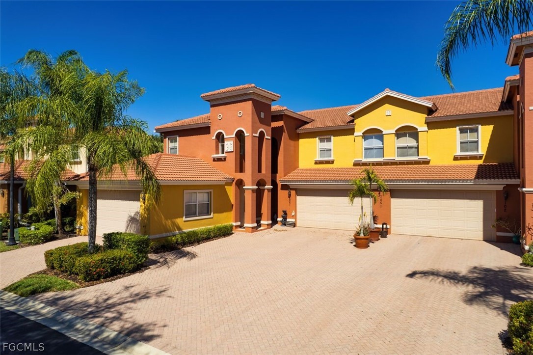 2 Bed Waterfront Home for Sale in Portofino, photo 2
