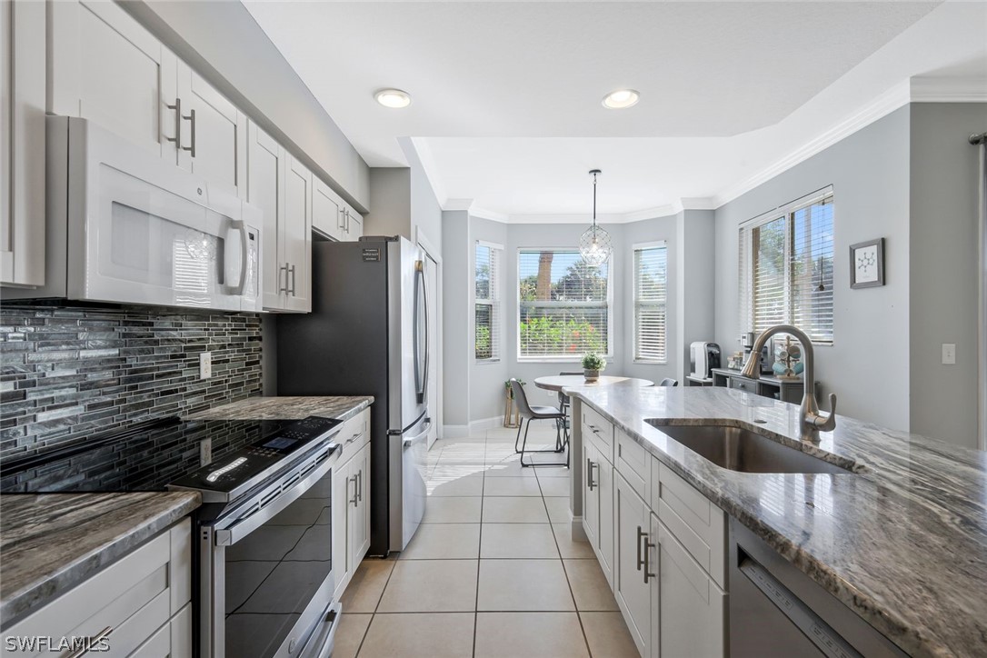 2 Bed Condominium for Sale in Barletta, FL, $255,000 — photo 2