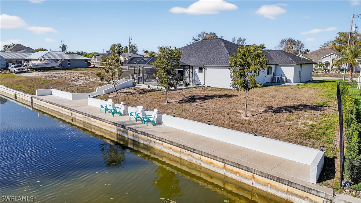 4 Bed Waterfront Home for Sale in Cape Coral, photo 2