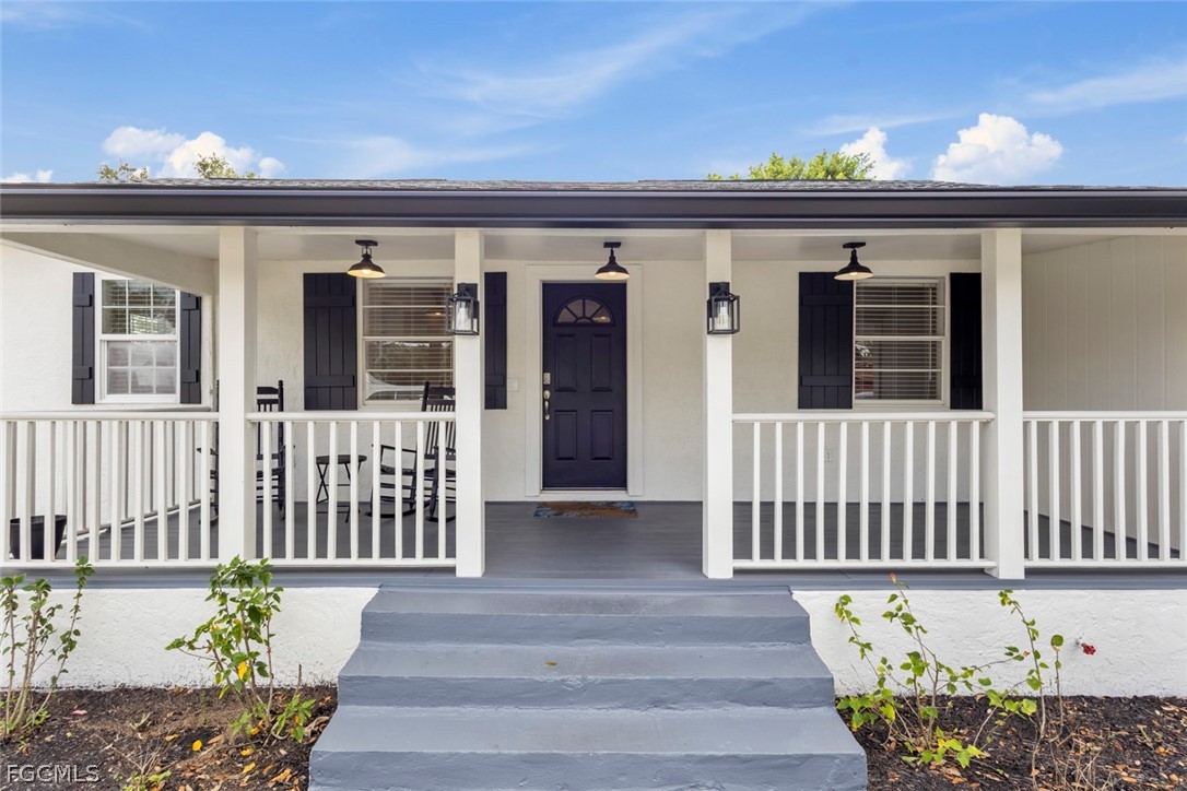 3 Bed SingleFamilyResidence for Sale in Metes And Bounds, FL — photo 2
