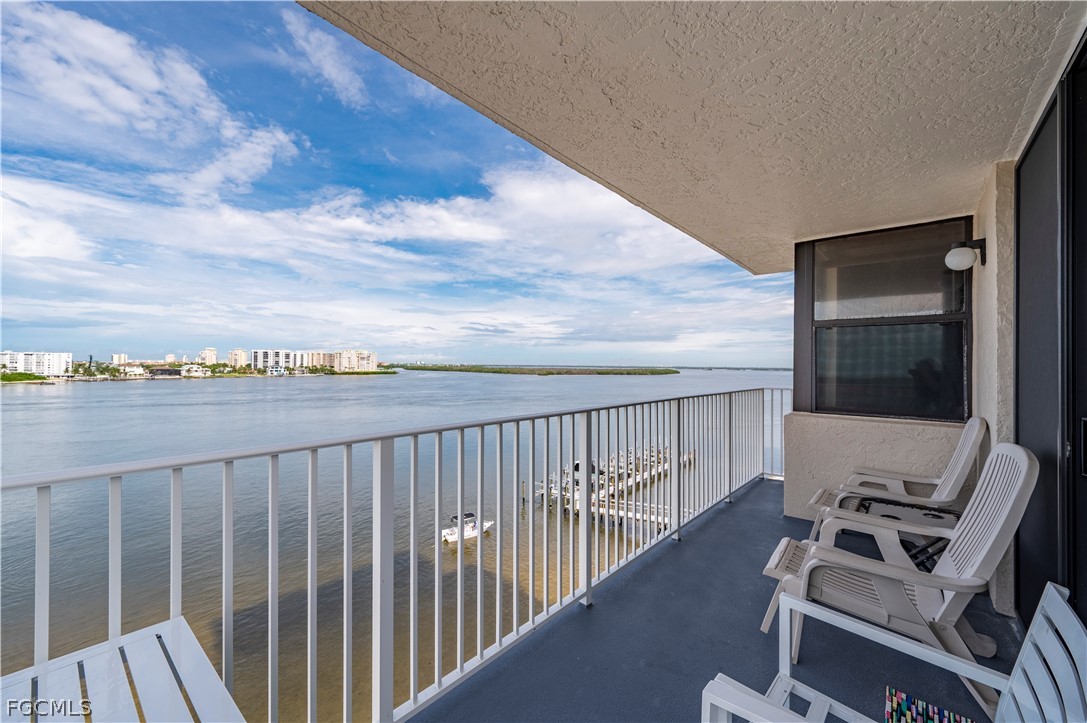1 Bed Waterfront Home for Sale in Lovers Key Beach Club, FL — photo 2