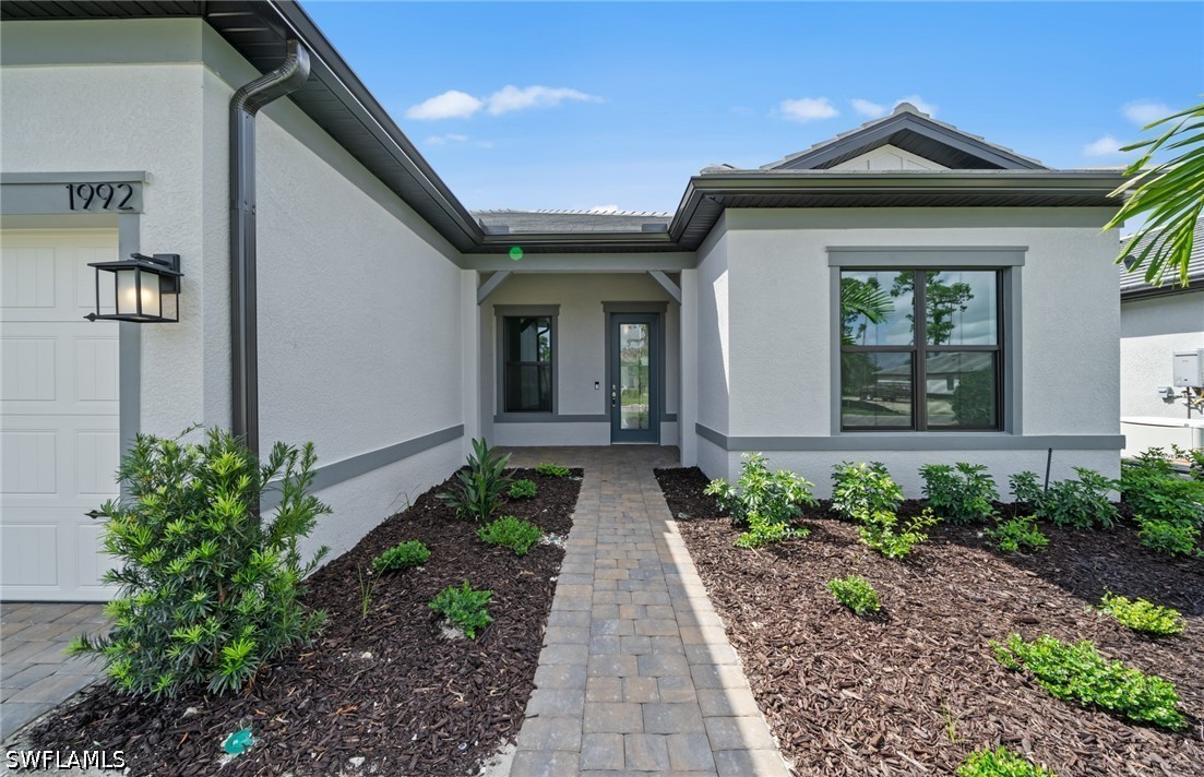 3 Bed Pool Home for Sale in Naples, photo 2