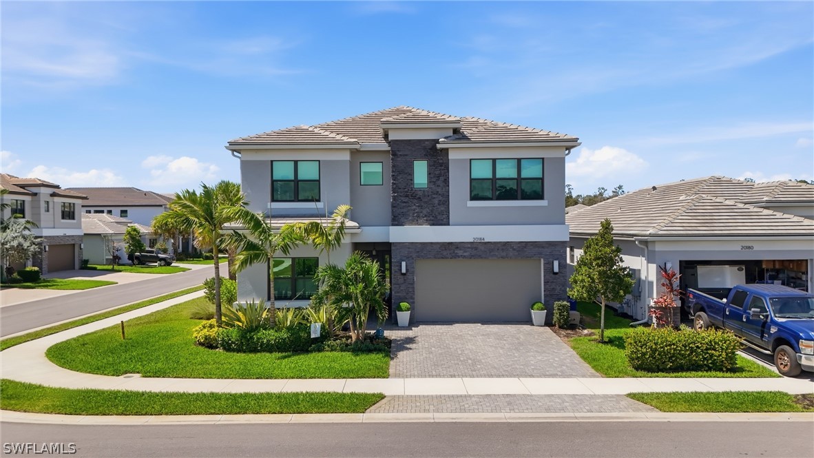 4 Bed SingleFamilyResidence for Sale in Estero, photo 2