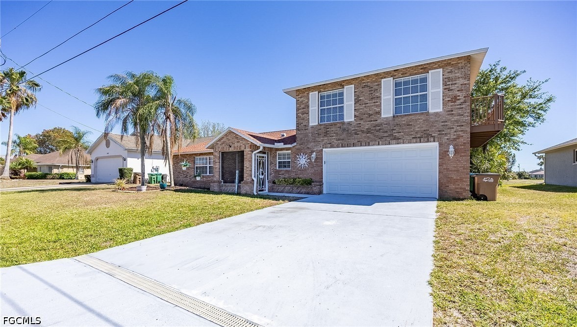 4 Bed SingleFamilyResidence for Sale in Cape Coral, photo 2