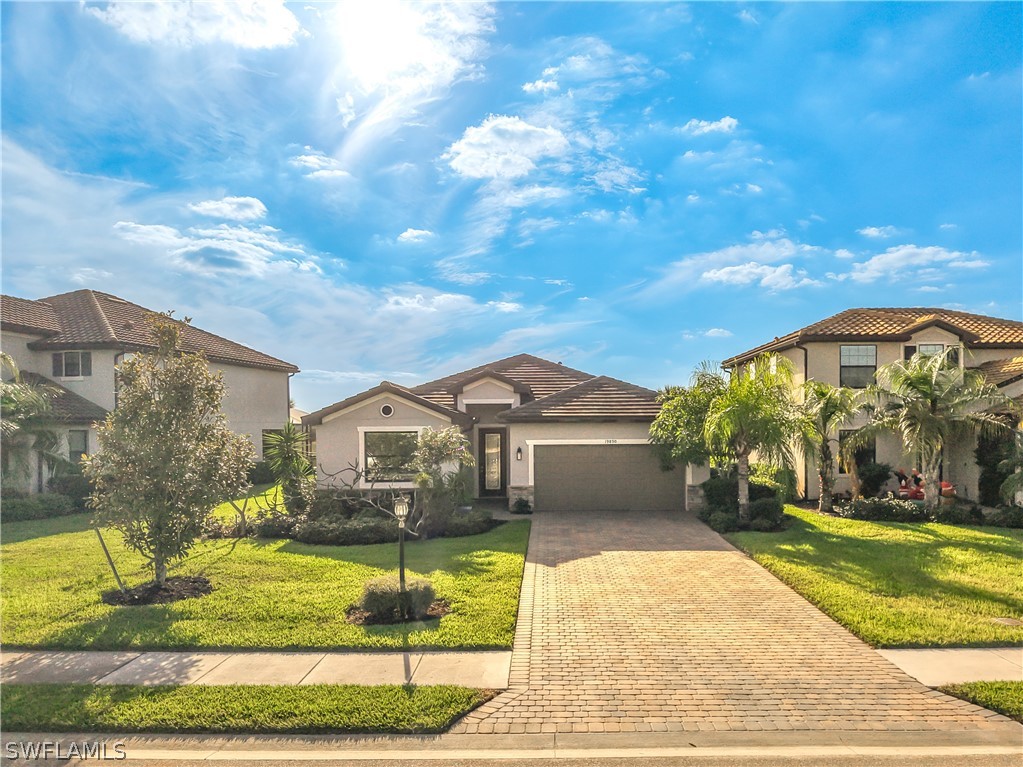 3 Bed SingleFamilyResidence for Sale in Estero, photo 2