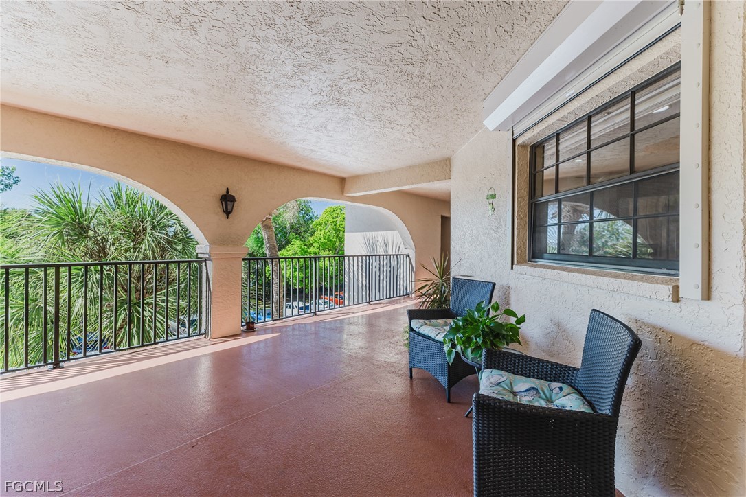 2 Bed Condominium for Sale in Punta Gorda, FL, $200,000 — photo 2
