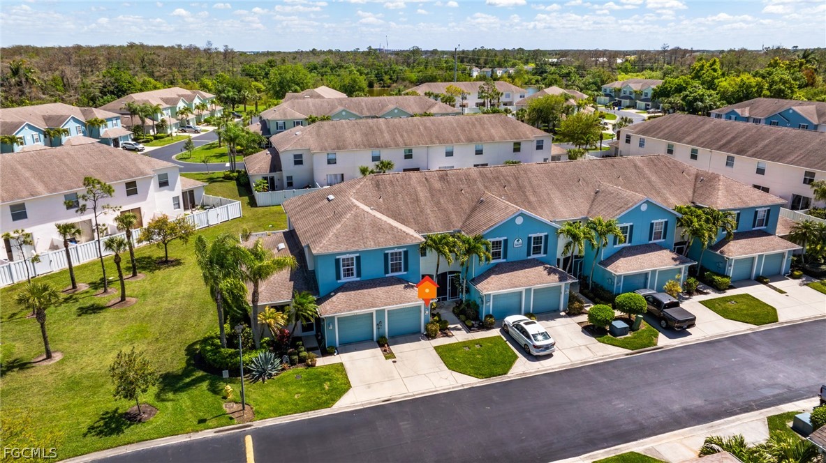 2 Bed Townhouse for Sale in Fort Myers, photo 2