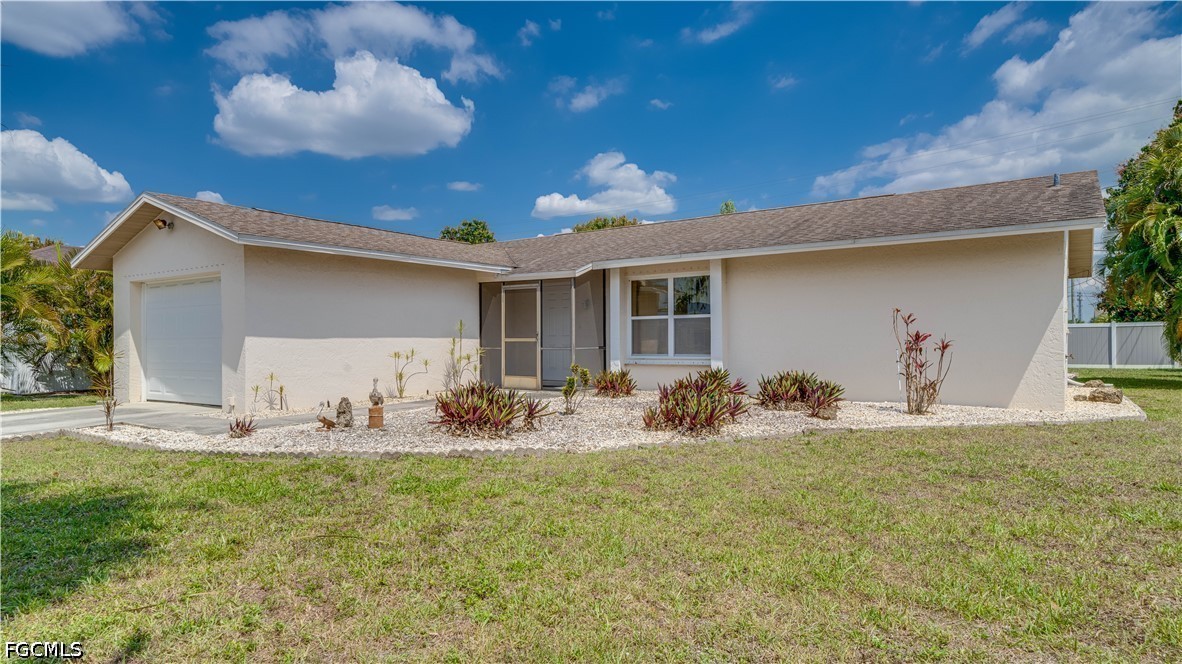 2 Bed Pool Home for Sale in Cape Coral, FL, $279,900 — photo 2