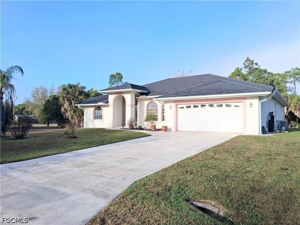 4 Bed Pool Home for Sale in Lehigh Acres, photo 2