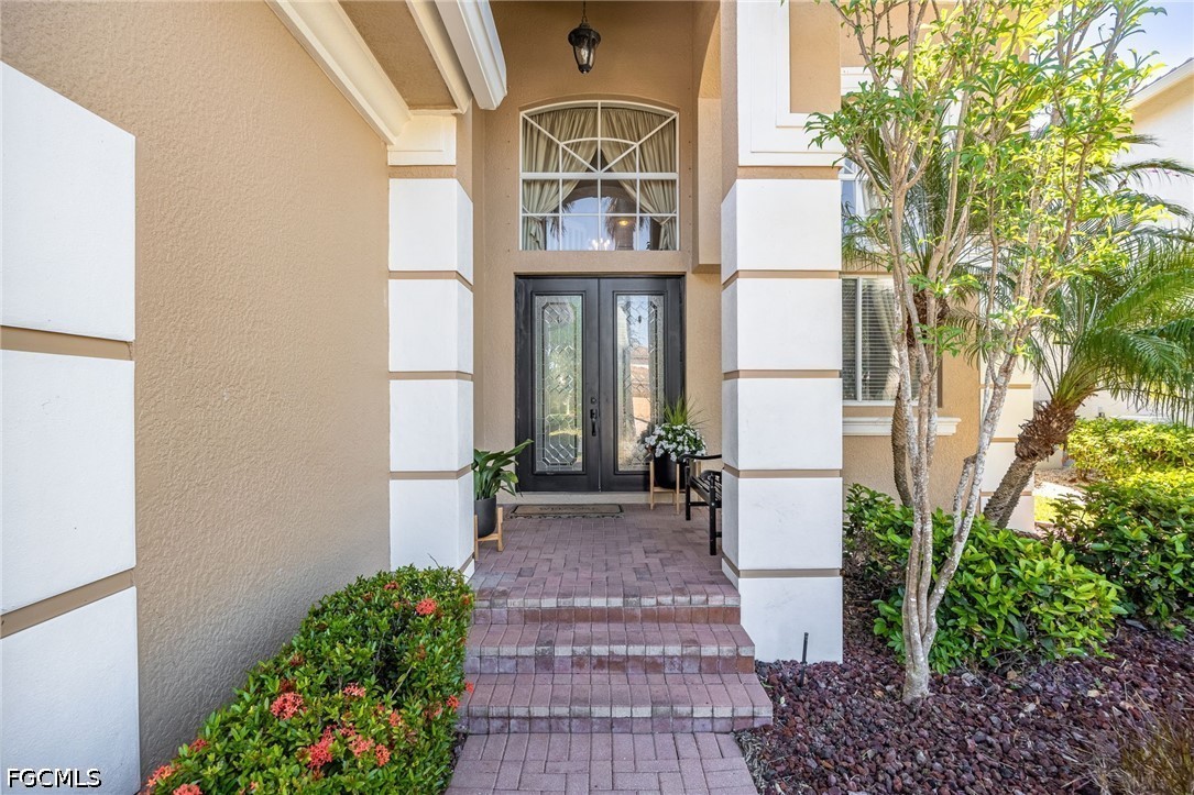 4 Bed Pool Home for Sale in Catalina Isles, photo 2