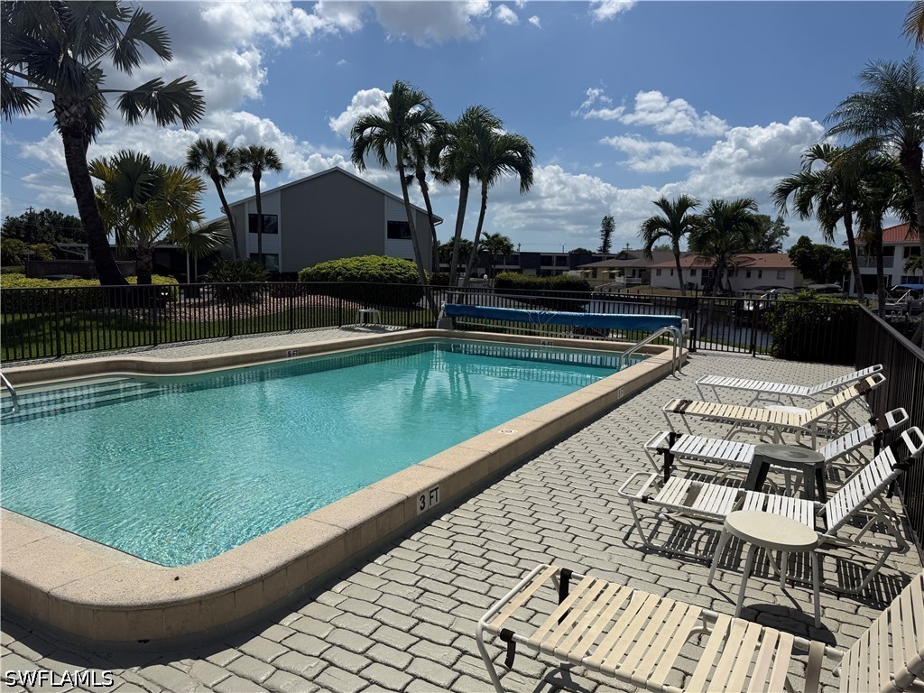 2 Bed Waterfront Home for Sale in Cape Coral, photo 2