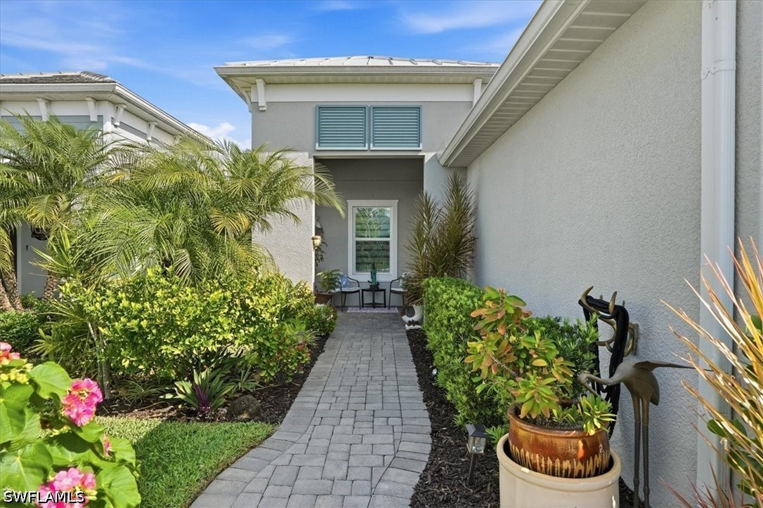 3 Bed Waterfront Home for Sale in Naples, photo 2