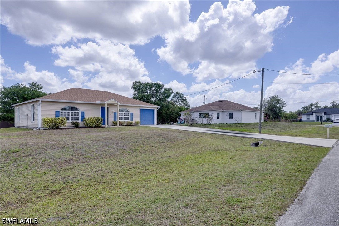 2 Bed SingleFamilyResidence for Sale in Lehigh Acres, FL — photo 2