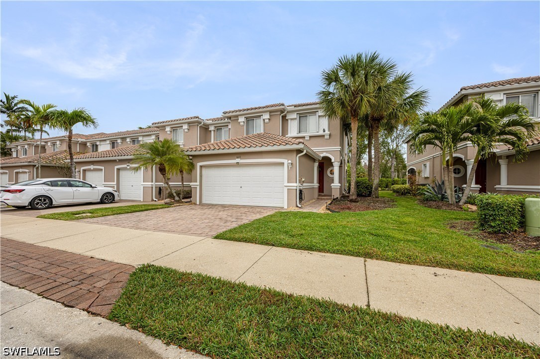 3 Bed Townhouse for Sale in Colonnade At Forum, FL, $289,000 — photo 2