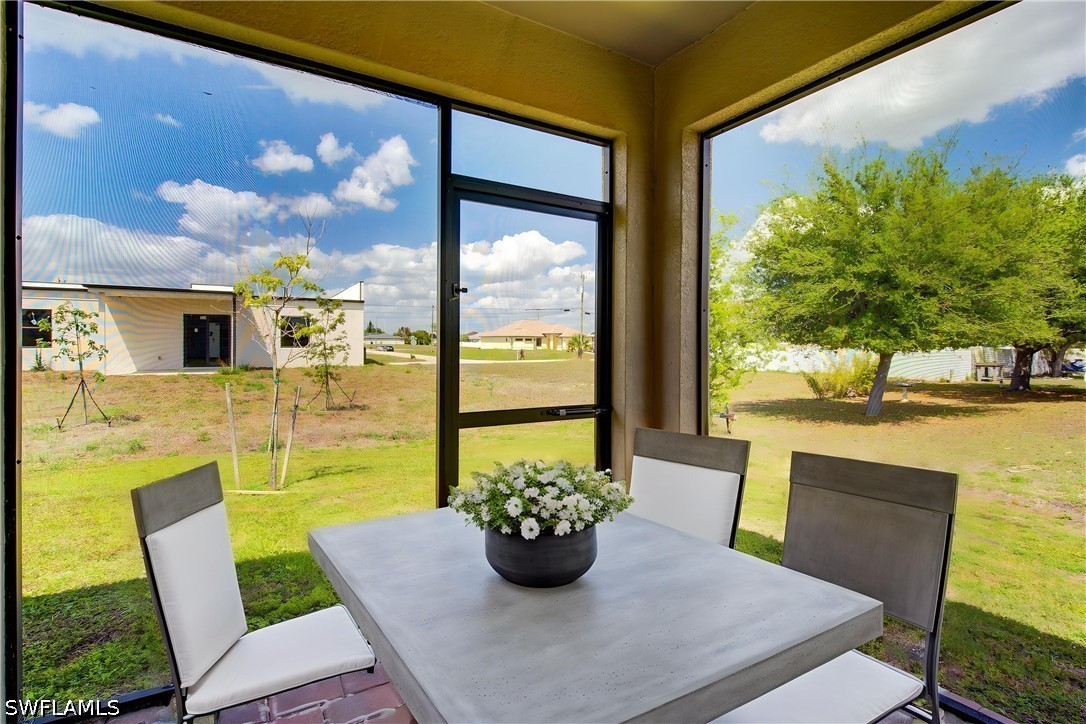 3 Bed SingleFamilyResidence for Sale in Cape Coral, FL — photo 2