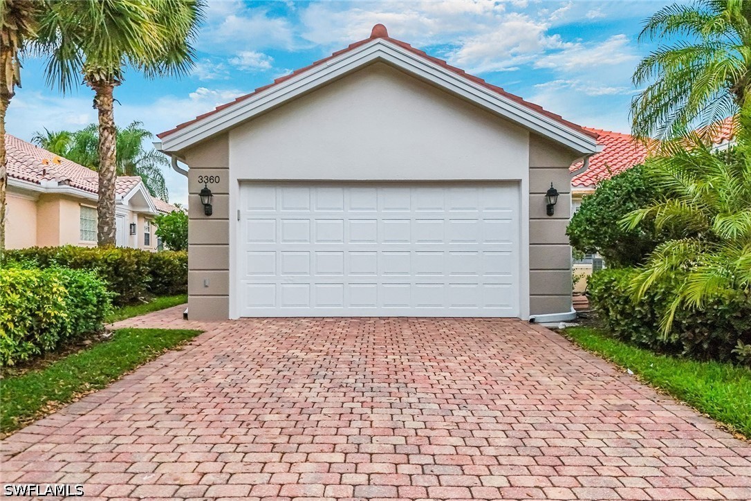 2 Bed Pool Home for Sale in Island Walk, photo 2