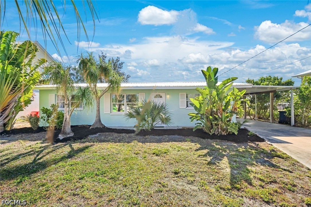 2 Bed Waterfront Home for Sale in Estero Bay Shores, photo 2