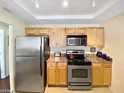 2 Bed Waterfront Home for Sale in Palms At Waters Edge, photo 2