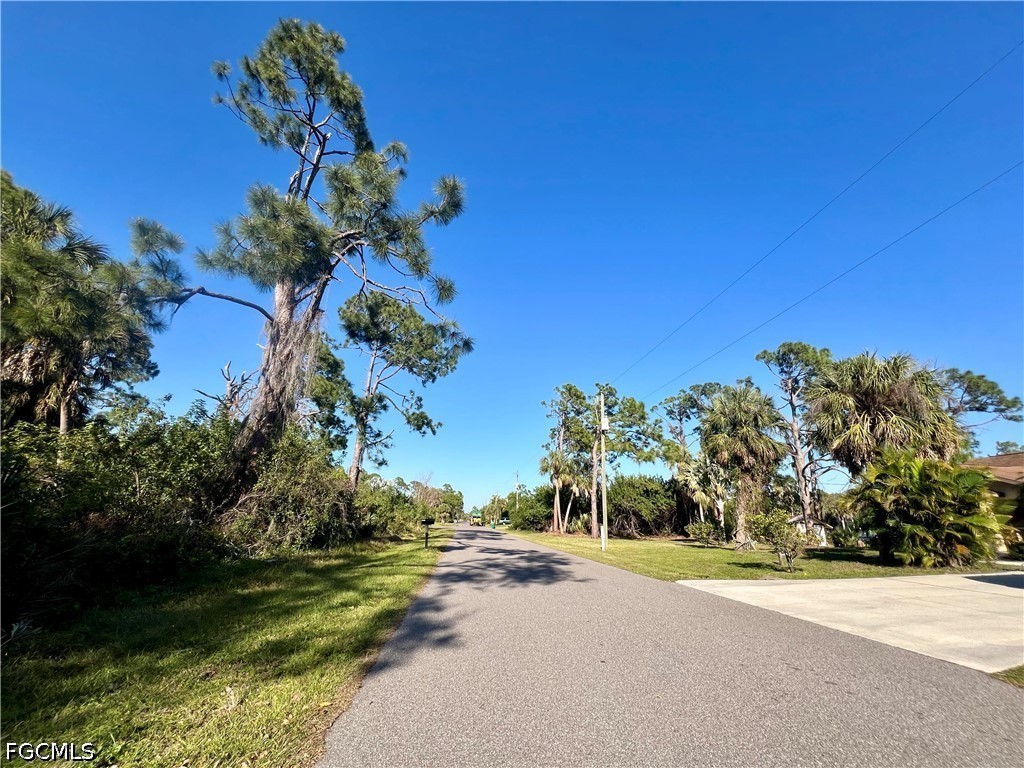 Waterfront Home for Sale in Port Charlotte, photo 2