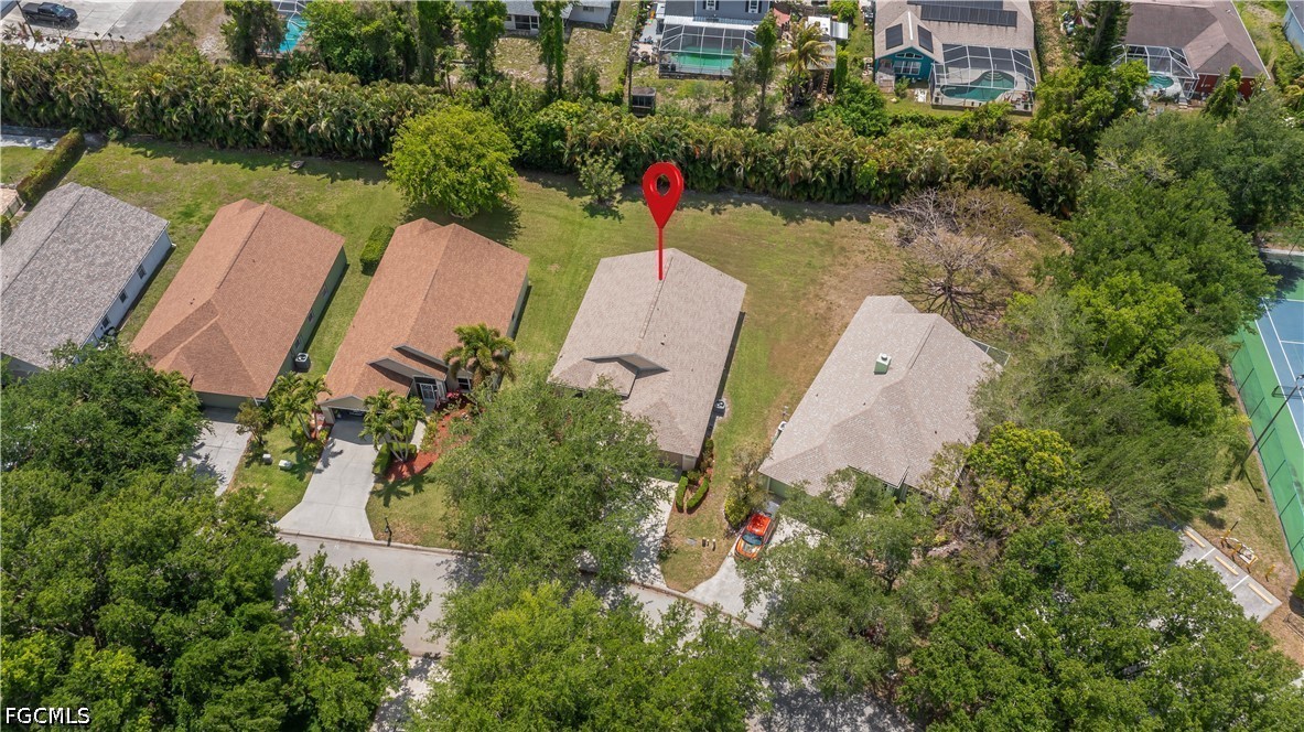 3 Bed SingleFamilyResidence for Sale in Fort Myers, photo 2