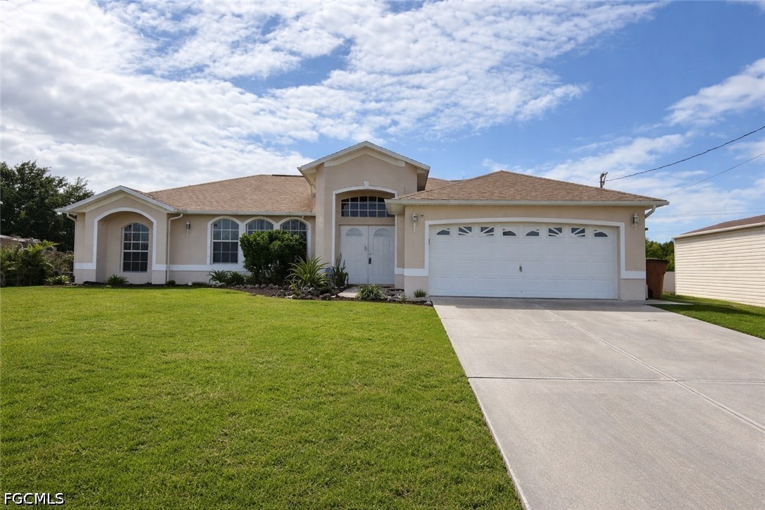 3 Bed SingleFamilyResidence for Sale in Lehigh Acres, FL — photo 2