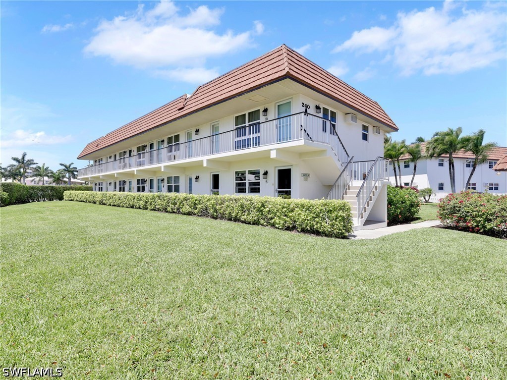 1 Bed Condominium for Sale in Seabreeze Condo, FL, $175,000 — photo 2
