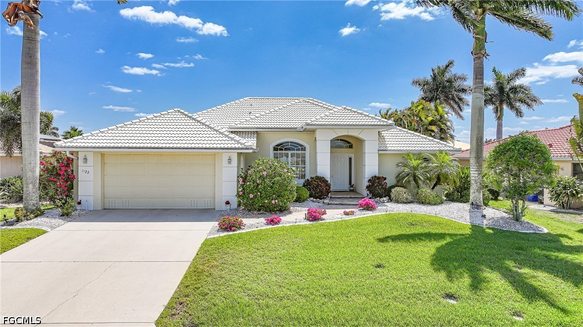 3 Bed Pool Home for Sale in Punta Gorda Isles, photo 2