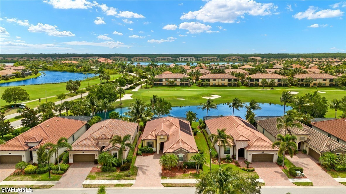 2 Bed Pool Home for Sale in Bonita Springs, photo 2