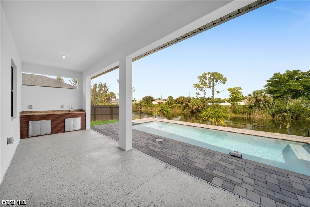 4 Bed Pool Home for Sale in Cape Coral, photo 2